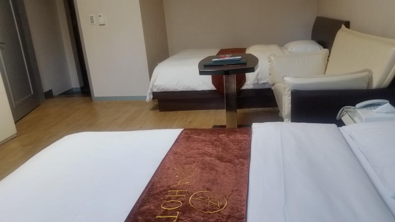 Joa Hotel Cheongju Exteriör bild